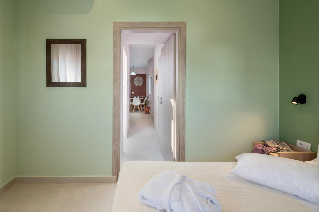 M City Apartments 100M From The Beach Ханья Экстерьер фото