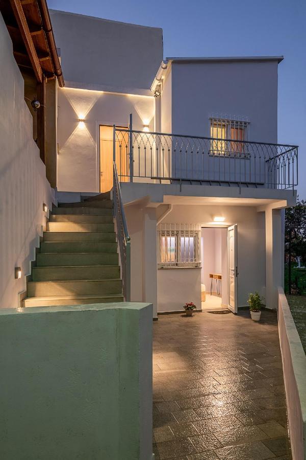 M City Apartments 100M From The Beach Ханья Экстерьер фото