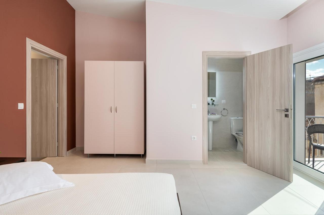 M City Apartments 100M From The Beach Ханья Экстерьер фото