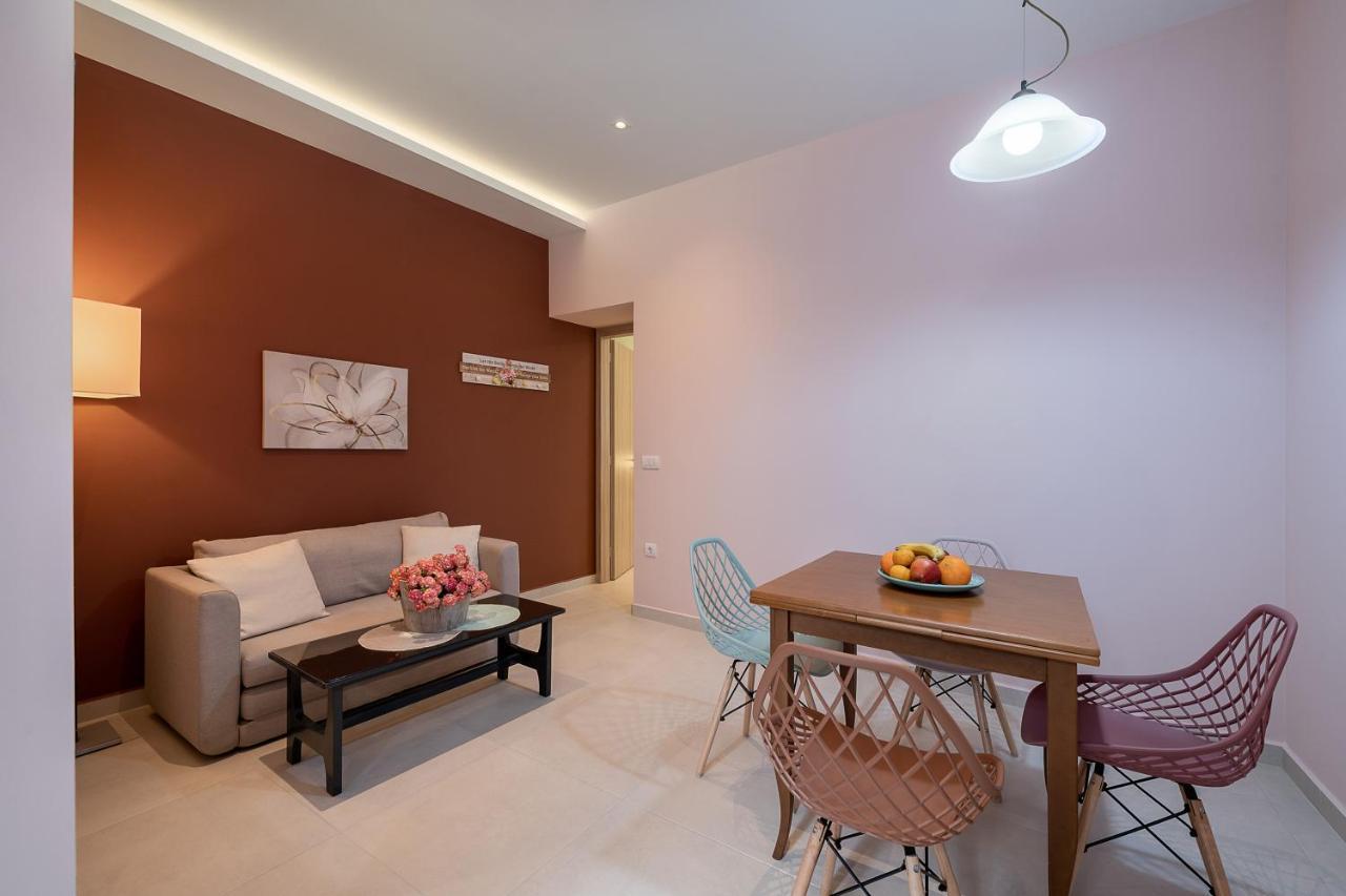 M City Apartments 100M From The Beach Ханья Экстерьер фото