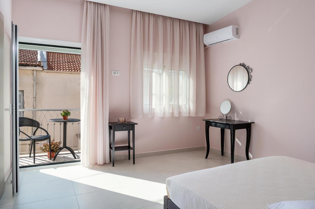M City Apartments 100M From The Beach Ханья Экстерьер фото